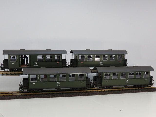 Magnus set 4 personenwagens DR LGB 30710, LGB 30700, Hobby en Vrije tijd, Modeltreinen | Overige schalen, Overige typen, Nieuw