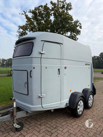 Leuke Westfalia 2 paards! Met zadelkamer!, Ophalen, Zo goed als nieuw, Polyester, 2-paards trailer