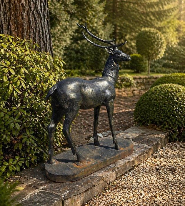 Beeld, XL Deer - 149.5 cm - Gietijzer - 2026, Antiek en Kunst, Curiosa en Brocante