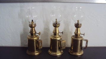 Olielamp (3) - Verguld messing - oude lamp voor duiven