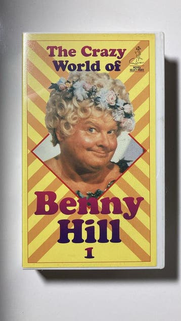 THE CRAZY WORLD OF BENNY HILL VOLUME 1 (VHS), Verzenden, Gebruikt