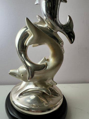 Ottaviani - sculptuur, Tre Delfini-opera depositata-linea