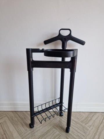 Magis - Andries Van Onck - Dressboy - Totem - Metaal,
