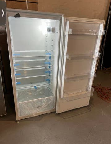 Nieuwe zanussi 122cm inbouw koelkast ongebruikt, Witgoed en Apparatuur, Ophalen, Zonder vriesvak, 120 tot 140 cm, Nieuw