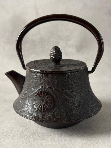 Nambu Tekki - Oikan Foundry ) - Theeketel - IJzer -