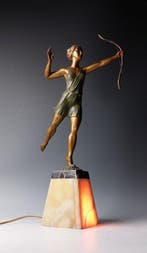 sculptuur, Diana Godin van de jacht - 51.5 cm - zamac,