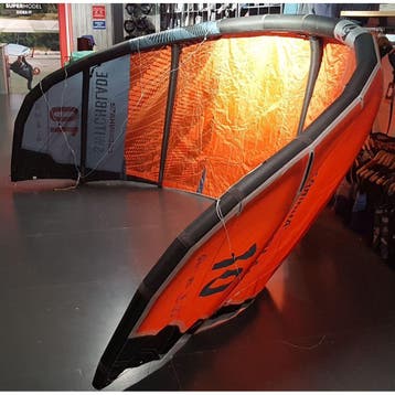 Cabrinha Switchblade 2022 - 10 m², Gebruikt, Twintip, 10 m², Ophalen of Verzenden