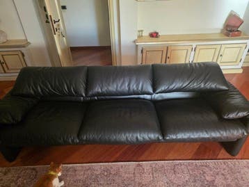 Cassina - Vico Magistretti - Sofa - 675 miljoen - Kalfsleer