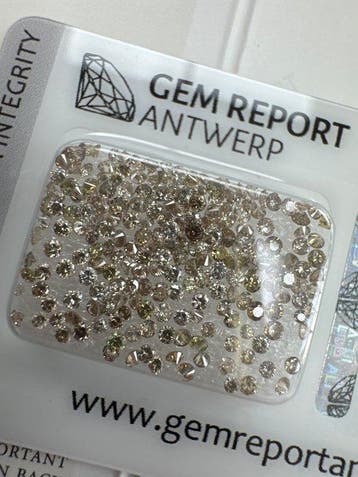 Zonder minimumprijs - 213 pcs Diamant (Natuurlijk gekleurd), Nieuw