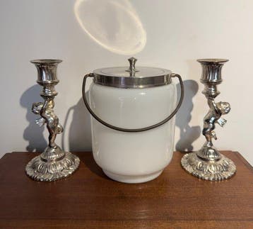 Koektrommel - Glas - Art déco witte opaline