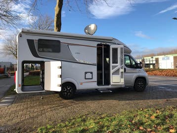 Bürstner campers — Aanbieding: Jong, diverse indelingen, Automaat, Standaard zit, Ringverwarming, Fiat