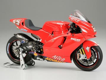 TAMIYA 14101 DUCATI DESMOSEDICI 1/12, Hobby en Vrije tijd, Nieuw