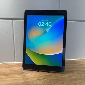 Apple iPad (5th Generation) 128GB Wifi - Mobiele telefoon, Nieuw
