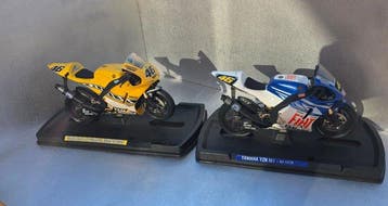 1:10 - Model motorfiets (2) - Yamaha YZR M1 - Valentino, Nieuw