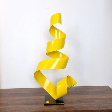 José Soler Art - Lemon. Black Base - No reserve