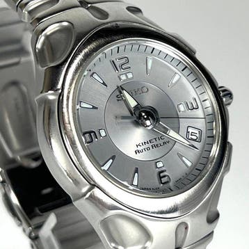 Seiko - Kinetic movement with Auto Relay power-saving