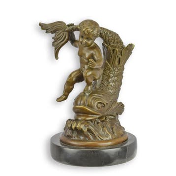 A BRONZE SCULPTURE OF A PUTTO ON A FISH (Interieur), Verzenden, Nieuw