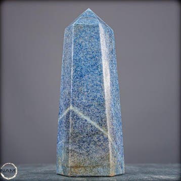 Natuurlijke lazuliet-obelisk uit Madagaskar – Elegant uniek, Antiek en Kunst