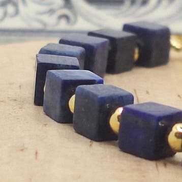 Natuursteen. Gecertificeerd vakmanschap uit Chili. - Armband