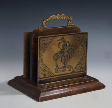 Tijdschriftenhouder - Engeland • brievenrek A Crinoline