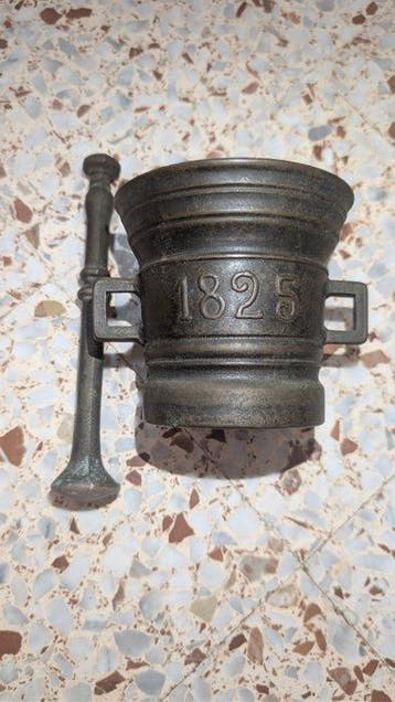 1825 - Vijzel en stamper - Brons - Speziale XIXe eeuw