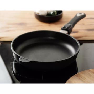 AMT Gastroguss Grote koekenpan – 32 cm – Energiezuinig, Ophalen of Verzenden, Nieuw, Overige materialen