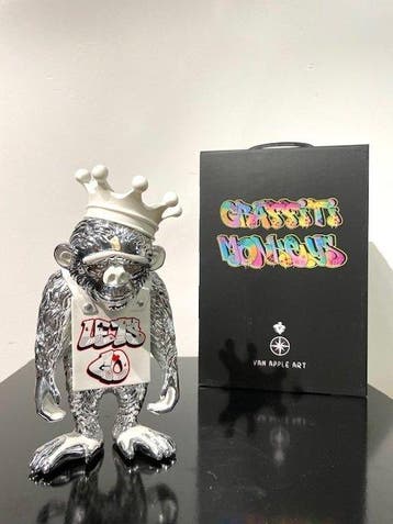 Van Apple - Graffiti Monkey - Lets Go