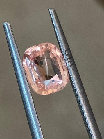 1 pcs Roze, Oranje Padparacha saffier - 1.02 ct -, Nieuw