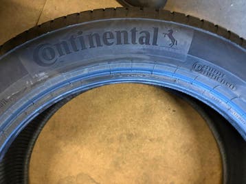 2x Continental UltraContact NXT - 215/55 R18 - DOT 4524, Ophalen, 18 inch, Band(en), Personenwagen