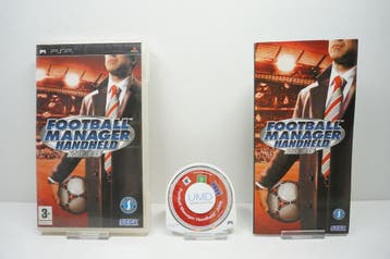Football Manager Handheld 2008 Morgen in huis! (PSP), Ophalen of Verzenden, Zo goed als nieuw