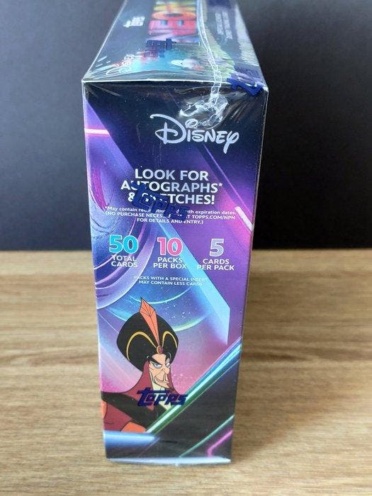 ≥ Topps Disney Neon Mega Box - 1 Sealed box (a1527073498