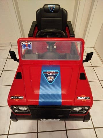 Land Rover Defender Martini Racing Pedal Car - Trapauto