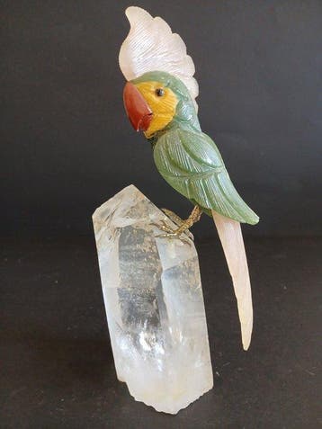 Figuur - Papagaio sobre Cristal de Quartzo - Bergkristal