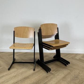 Eromes schoolstoel / stapelstoel zithoogte 46 cm, beuken -, Ophalen of Verzenden, Gebruikt, Hout, Eén
