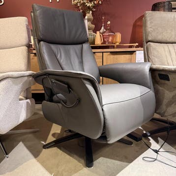 Sta-op Relaxfauteuil Initio - Leder Antraciet - Pronto Wonen, Huis en Inrichting, Nieuw, Ophalen of Verzenden, Modern, 50 tot 75 cm