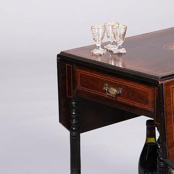 Drankentafel met 2 hangoren en lade rijk en prachtig ingeleg, Antiek en Kunst, Ophalen of Verzenden