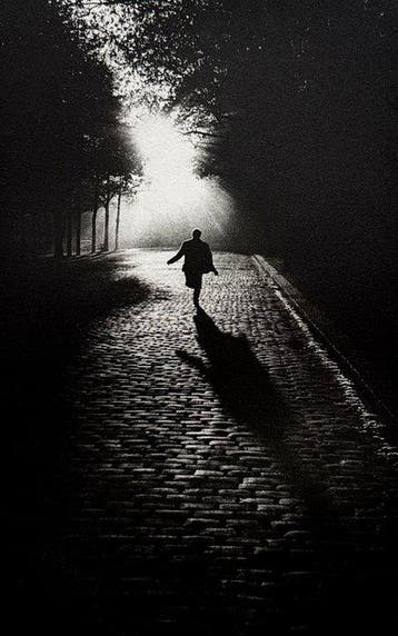 Sabine Weiss (1924-2022) - Vers la lumière, 1953