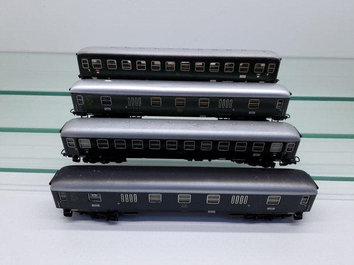 Märklin H0 - 4022/4044 - Modeltrein personenwagen (4) - Set, Hobby en Vrije tijd, Modeltreinen | H0