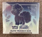 Pokémon - 1 Elite trainer box - Sword & Shield - Silver, Hobby en Vrije tijd, Nieuw