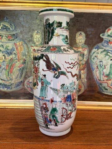 Chinees Famille Verte Wucai rouleau vase (bangchuiping), 19e