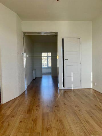 Te huur: Appartement Strevelsweg in Rotterdam, Huizen en Kamers, Appartement, Rotterdam, Zuid-Holland
