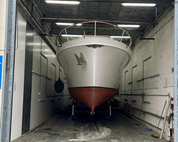 Doe-het-zelf bootloods- Werf met botenlift- Alphen a/d Rijn, Nieuw