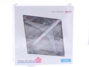Schaal 1:500 Herpa 515092 China Airlines Airbus A330-300..., Ophalen of Verzenden, Gebruikt
