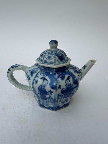 Theepot - Porselein - Kang xi Long Eliza