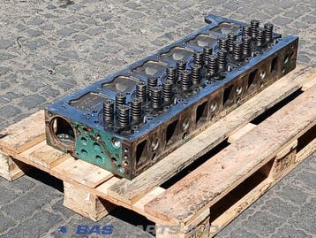 Cilinderkop Volvo D13K 500 K2 21368560, Ophalen, Gebruikt, Volvo, Motor en Toebehoren
