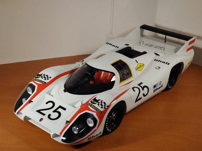 CMR 1:12 - Model raceauto - Porsche 917 Long Tail - Pole, Hobby en Vrije tijd, Modelauto's | 1:5 tot 1:12