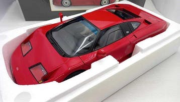 KK Scale 1:12 - Modelauto - Bugatti EB110 1991 - (cod.S4), Nieuw