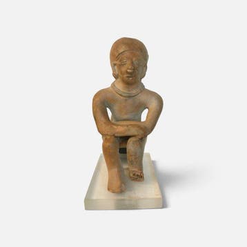Precolumbiaans - Jama-Coaque Keramische Zittende Figuur Met