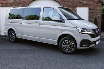 Volkswagen Transporter T6.1 150PK DSG CARAVELLE DUB/CAB LED, Automaat, Stof, Gebruikt, Euro 6