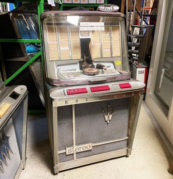 Rock-Ola Empress Jukebox (1962) – Originele Conditie, Ophalen, Gebruikt